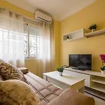 Cyv -Centrally Located 1 Bed 1 Bath Near The Beach